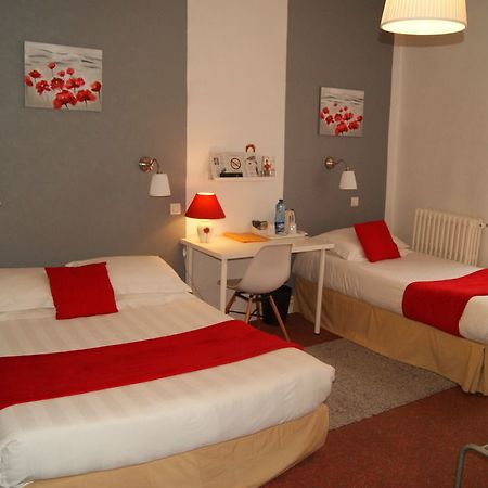Contact Hotel Les Platanes Villeneuve Sur Lot Centre Экстерьер фото
