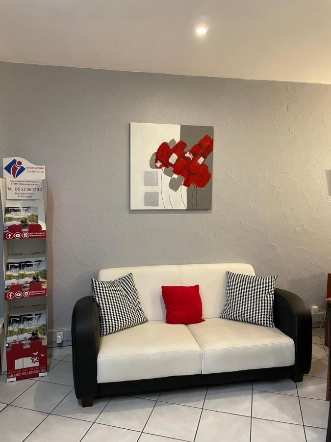 Contact Hotel Les Platanes Villeneuve Sur Lot Centre Экстерьер фото