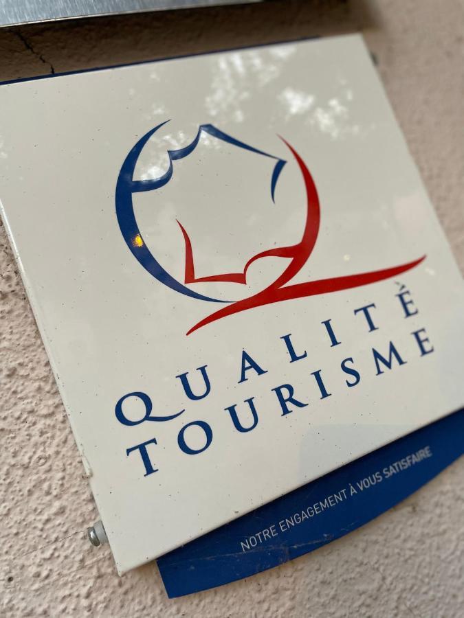Contact Hotel Les Platanes Villeneuve Sur Lot Centre Экстерьер фото