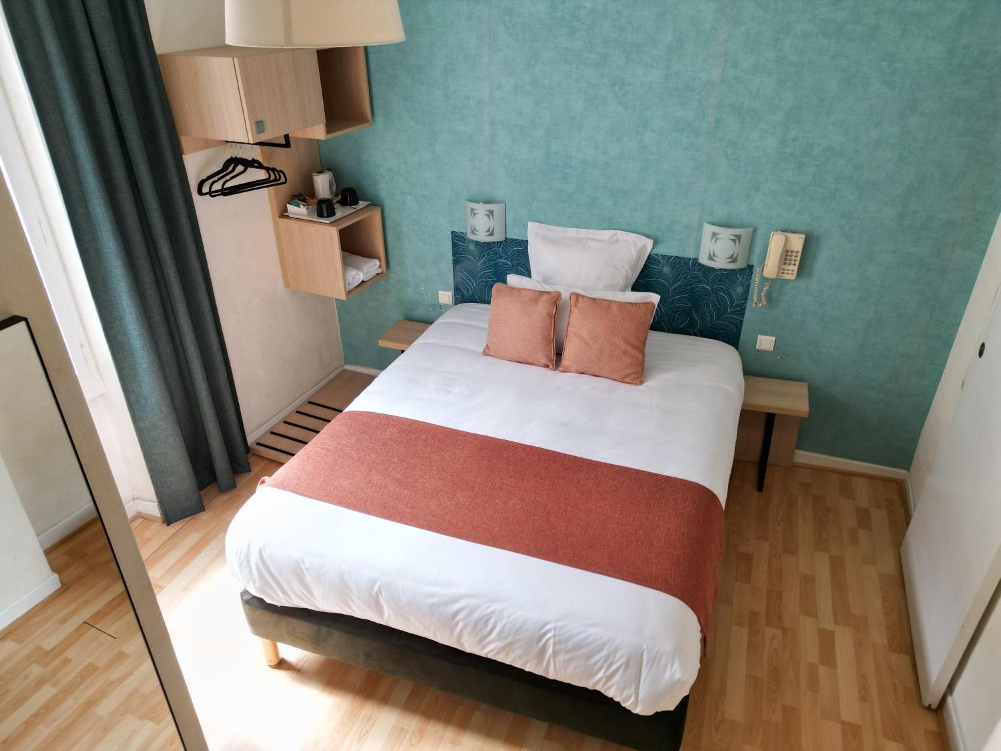 Contact Hotel Les Platanes Villeneuve Sur Lot Centre Экстерьер фото